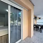 Domuum Holidays - Turo Park * Σαλού