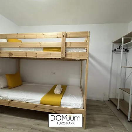 Domuum Holidays - Turo Park סאלו